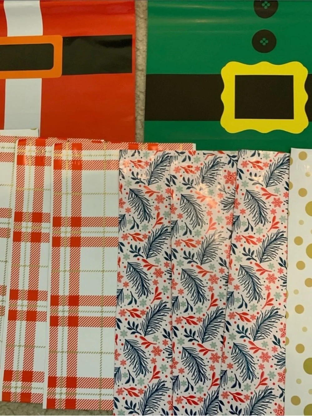 Christmas/Holiday Variety Pack Lot of 20 Polymailers & 20 Stickers (6X9) (10X13)